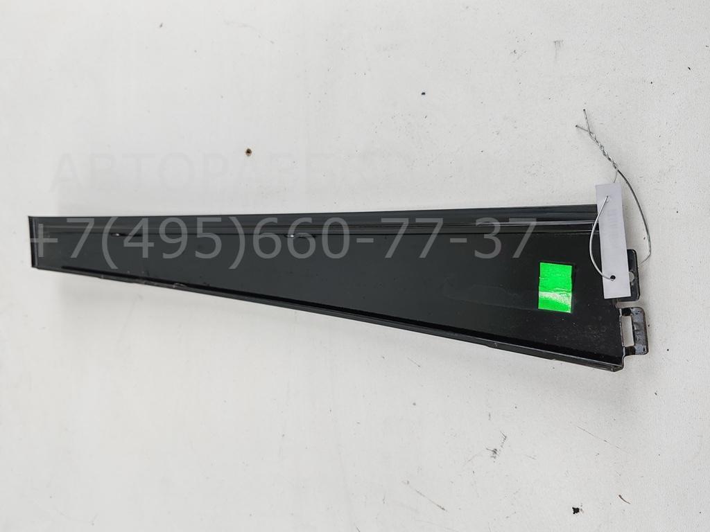 Накладка двери задней правой