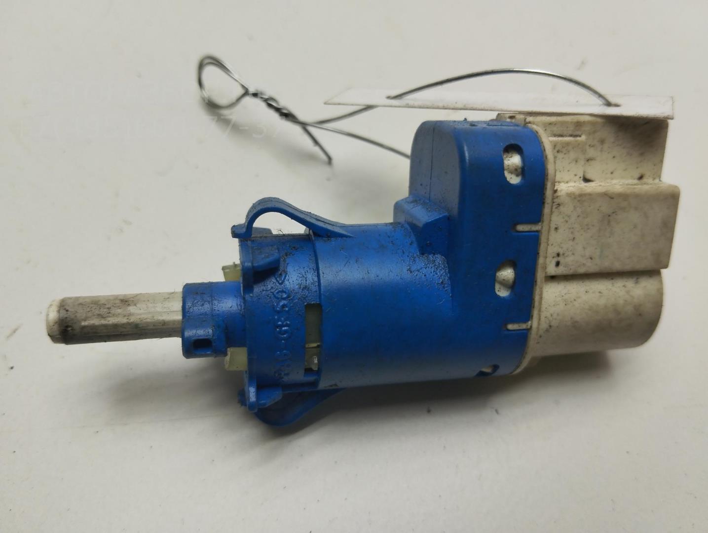 Датчик включения стопсигнала