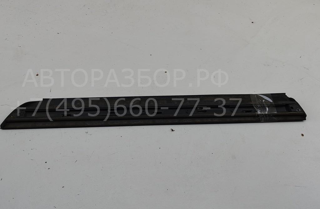 Накладка двери задней правой