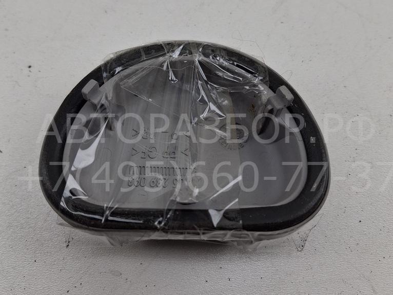 Крышка фары левой