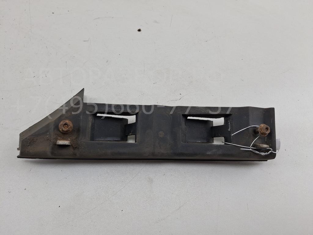 Кронштейн переднего бампера правый