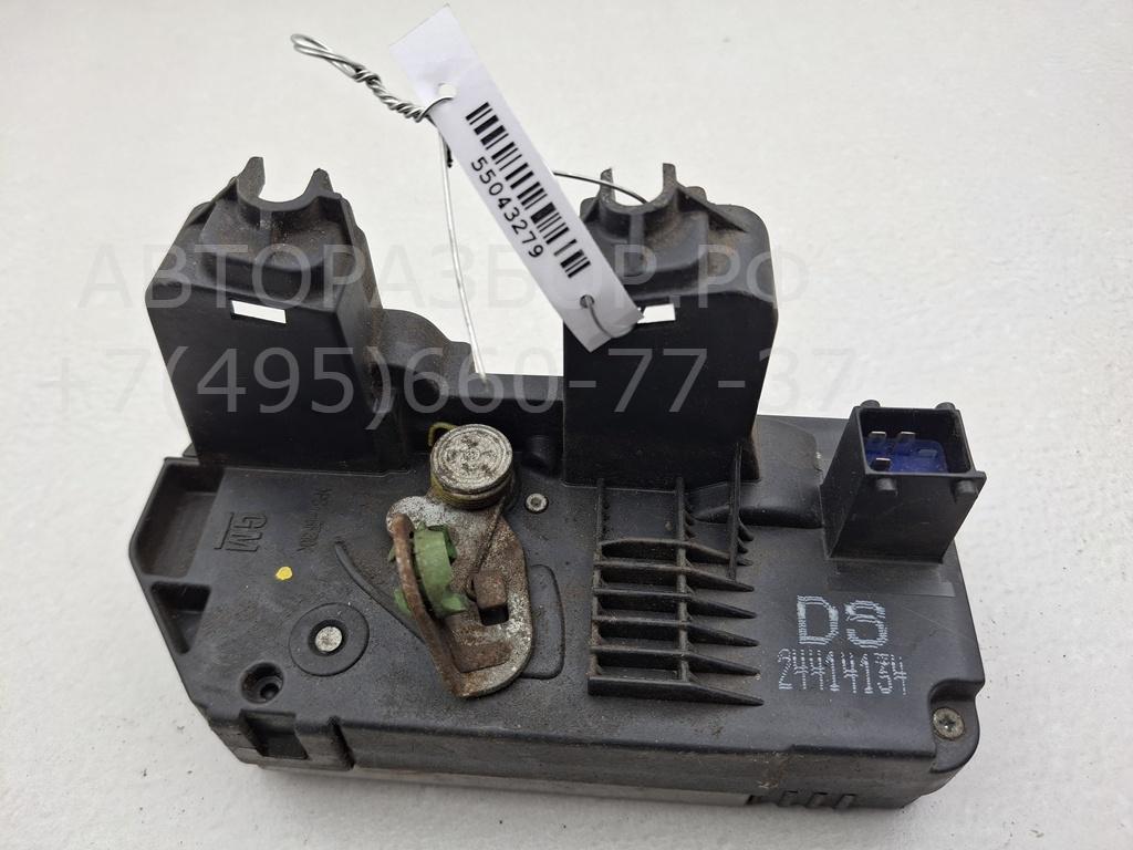 Замок двери задней левой