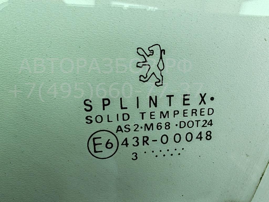 Стекло двери передней левой