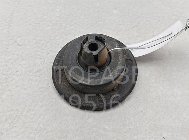 Кронштейн переднего бампера