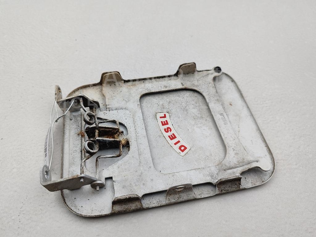 Лючок бензобака