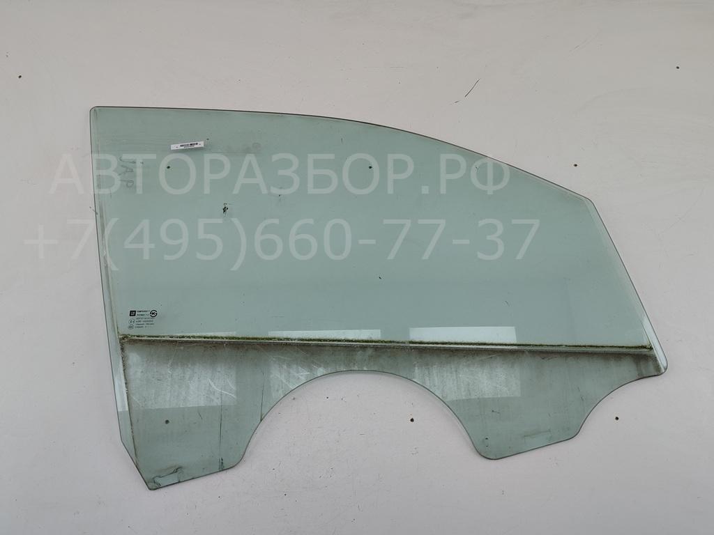 Стекло двери передней правой