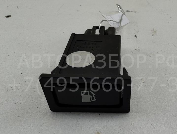 Кнопка открывания лючка бензобака