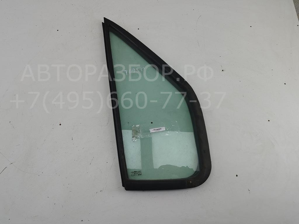 Стекло двери передней правой (форточка)