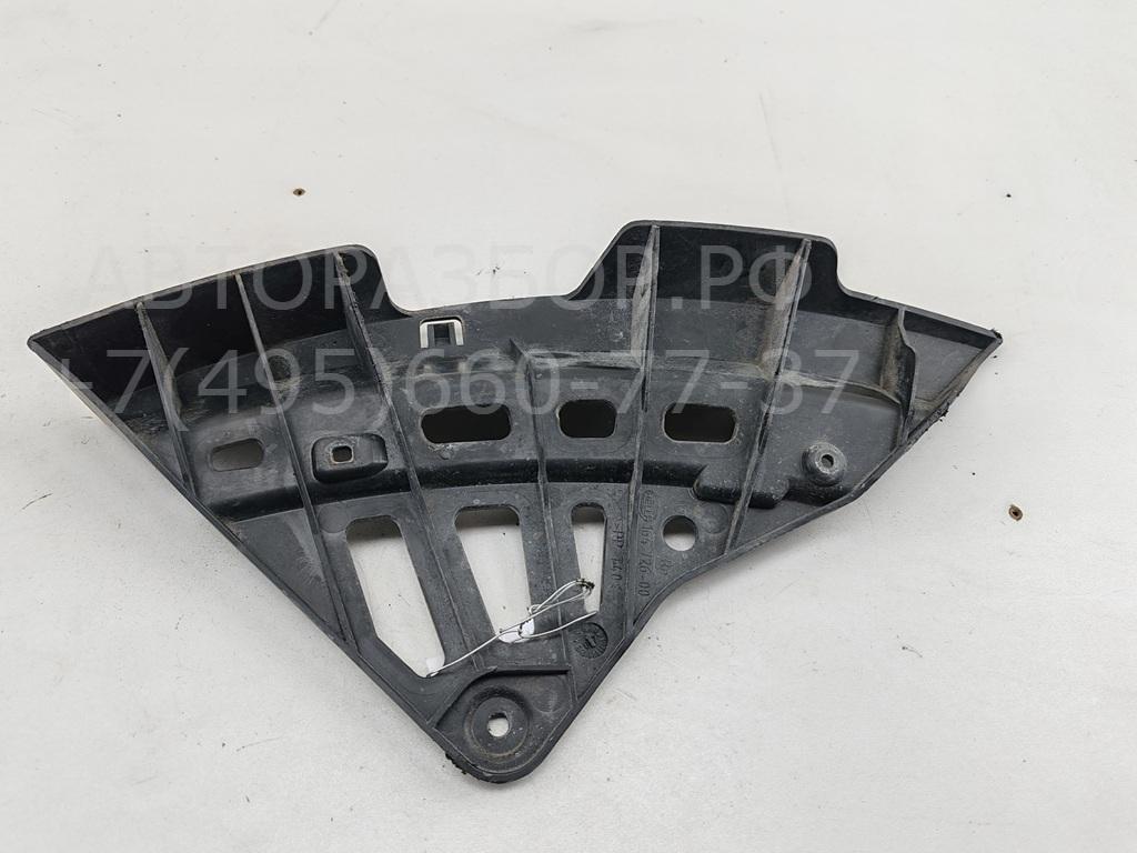 Кронштейн фар правый