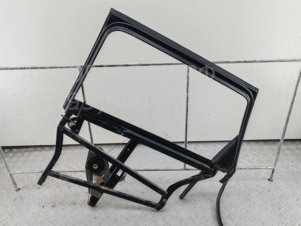 Стеклоподъемник электр. задний правый