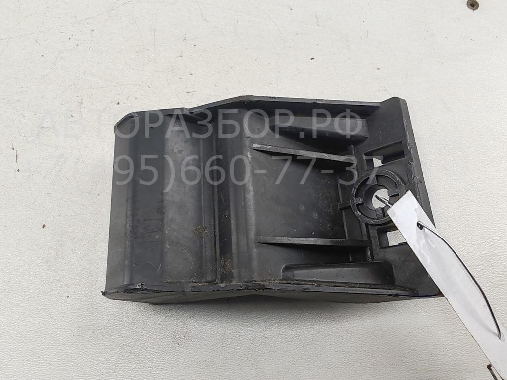 Крепеж фары