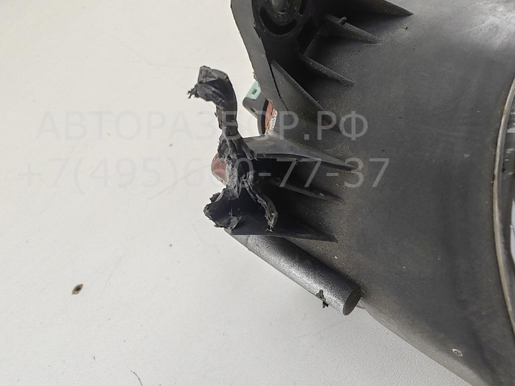 Фара противотуманная левая