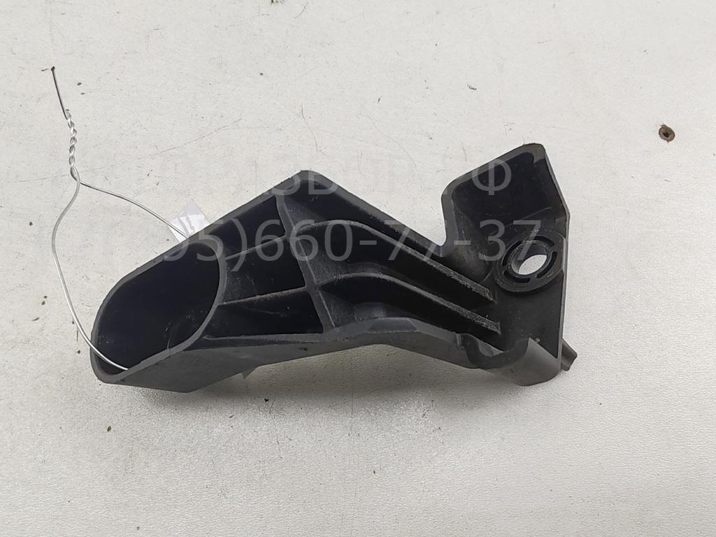 Кронштейн фар правый