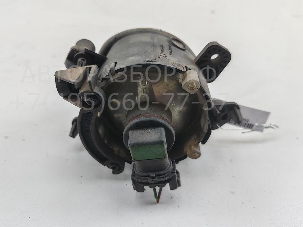 Фара противотуманная правая