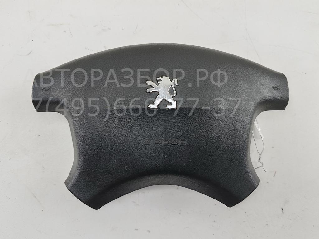 Подушка безопасности в рулевое колесо