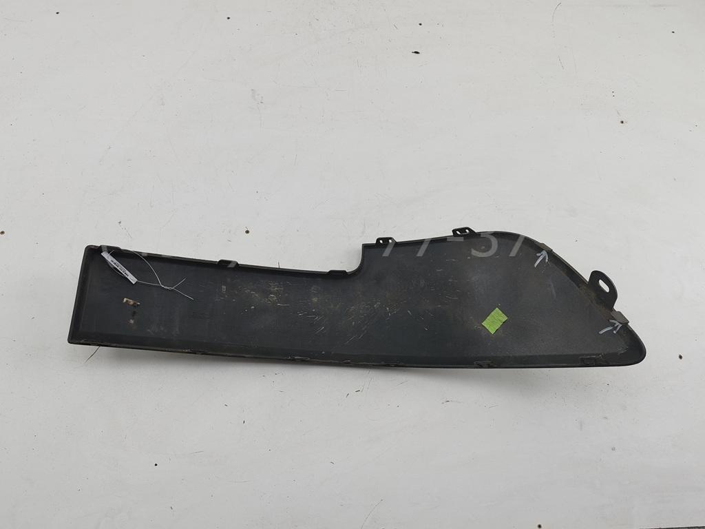 Молдинг переднего бампера левый