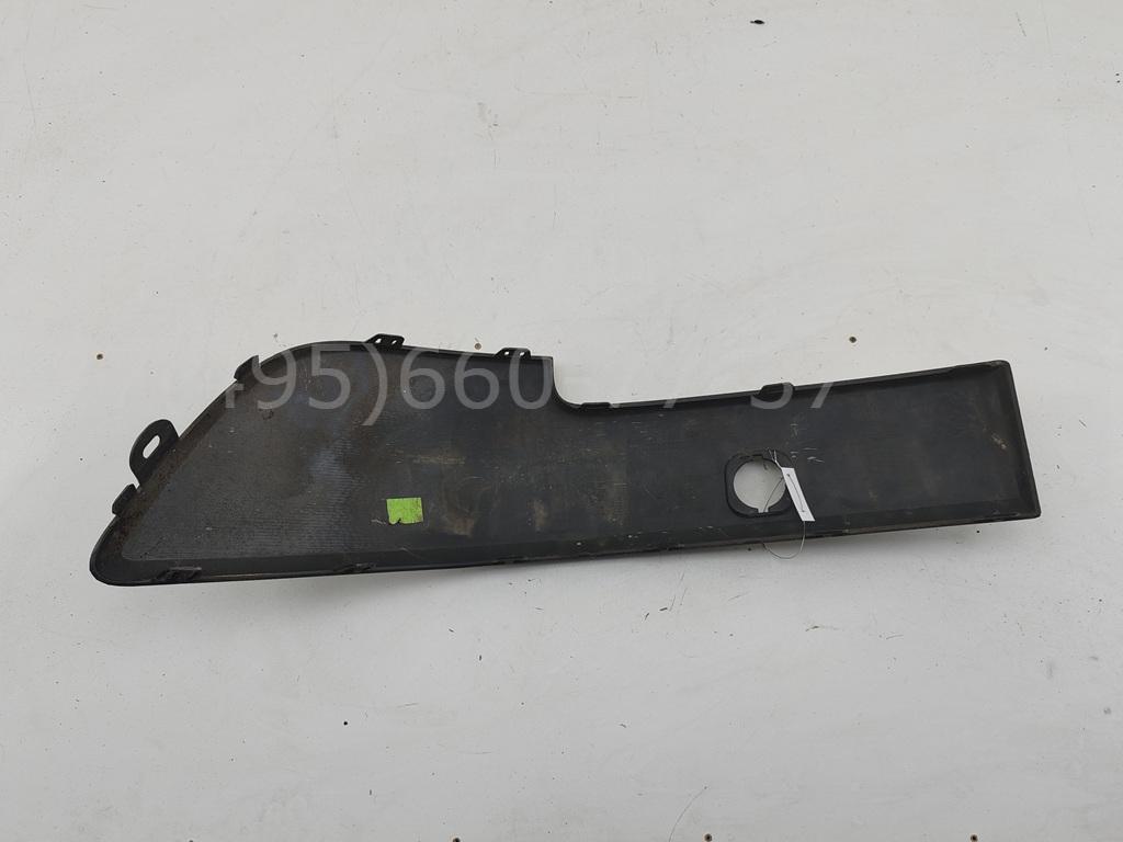 Молдинг переднего бампера правый