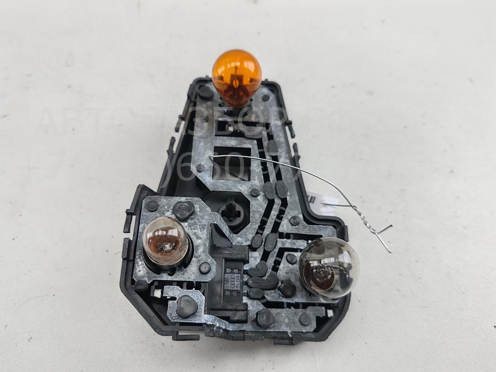 Плата заднего фонаря правого