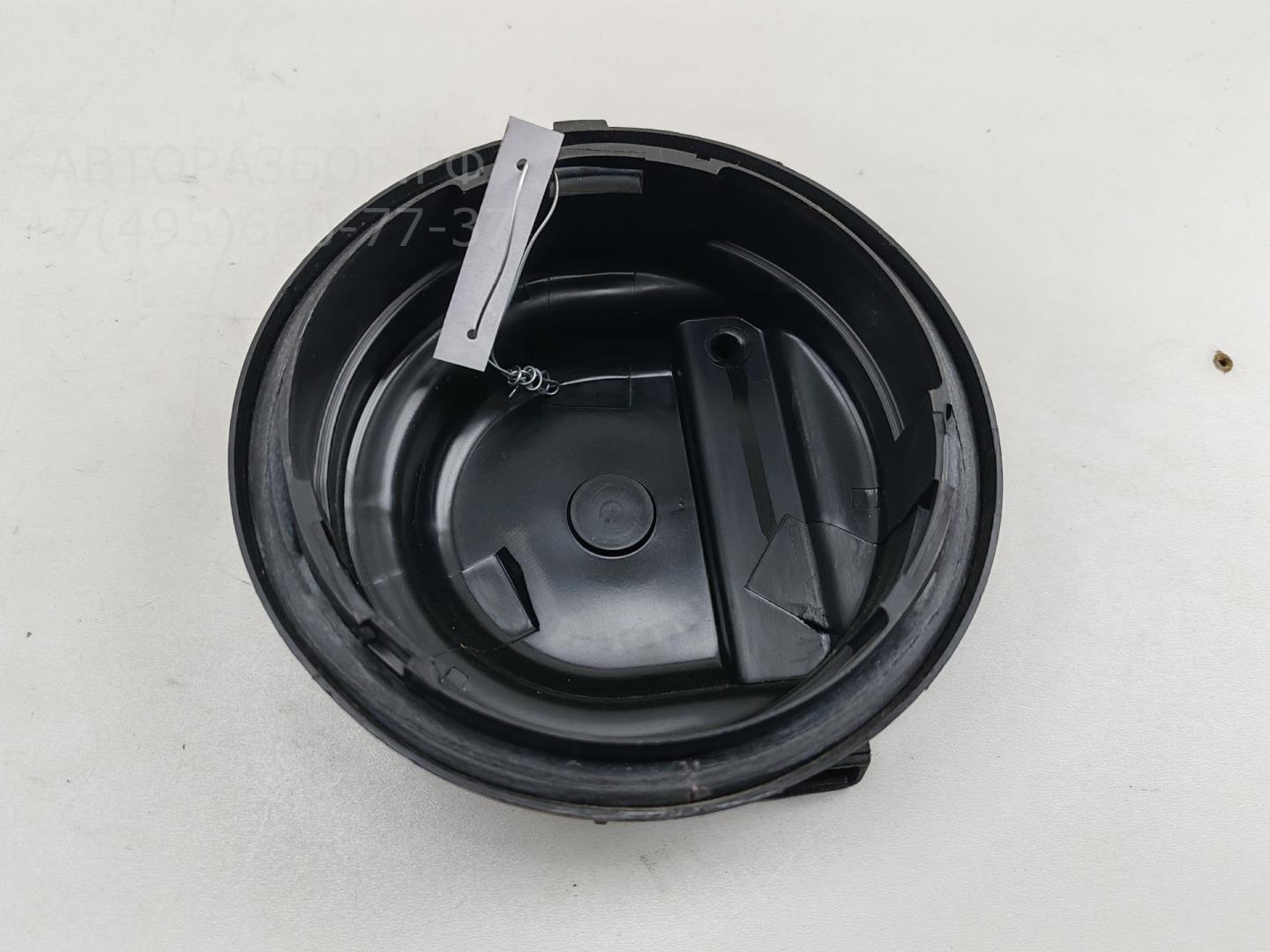 Крышка фары левой