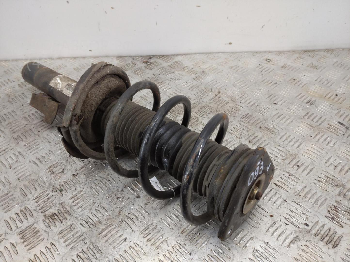 Амортизатор передний правый