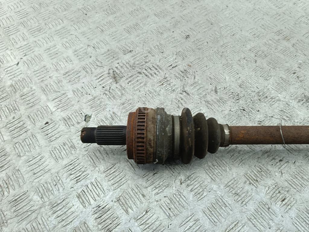 Полуось задняя