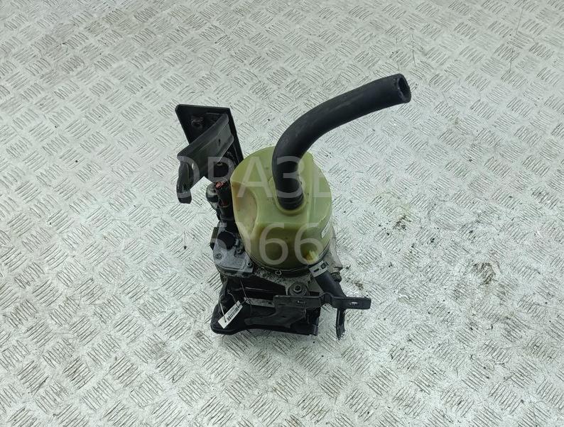 Насос ГУР (гидроусилитель руля)