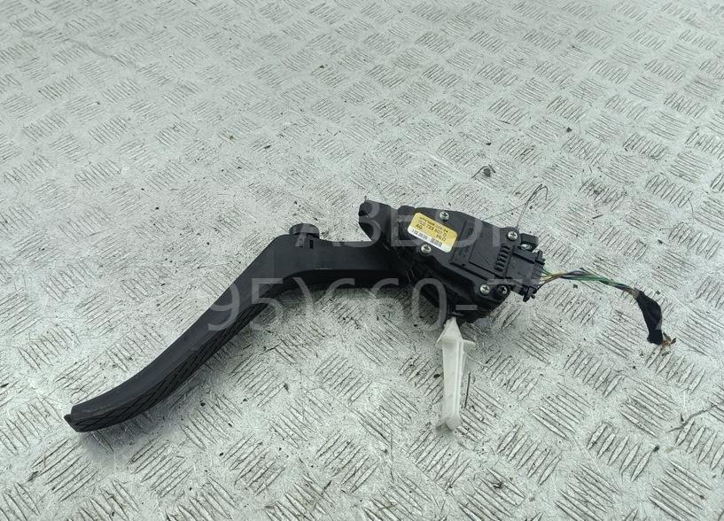 Педаль газа