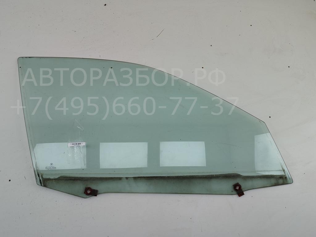 Стекло двери передней правой