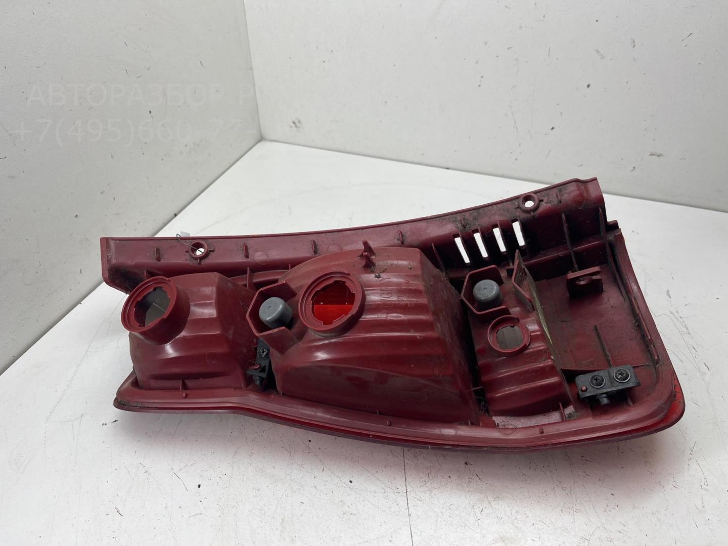 Фонарь задний правый
