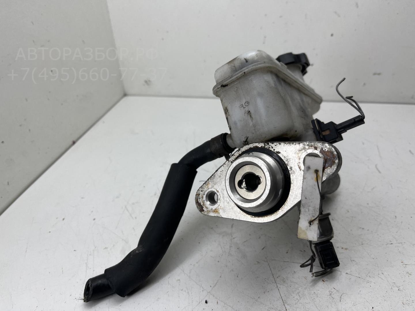 Цилиндр тормозной главный