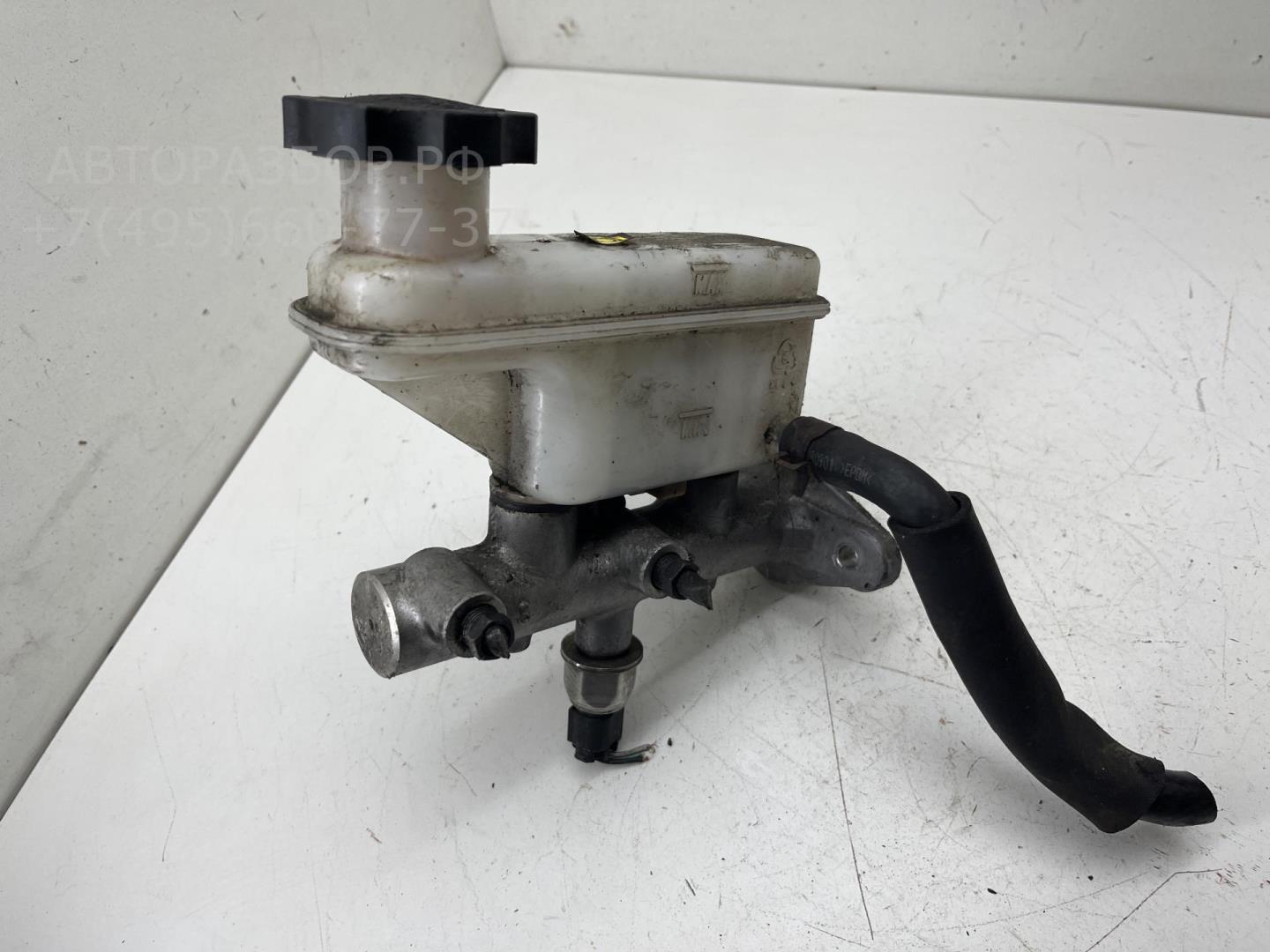 Цилиндр тормозной главный