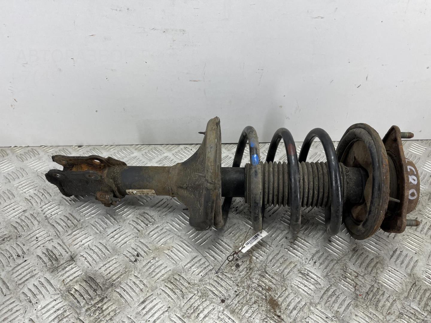 Амортизатор передний левый