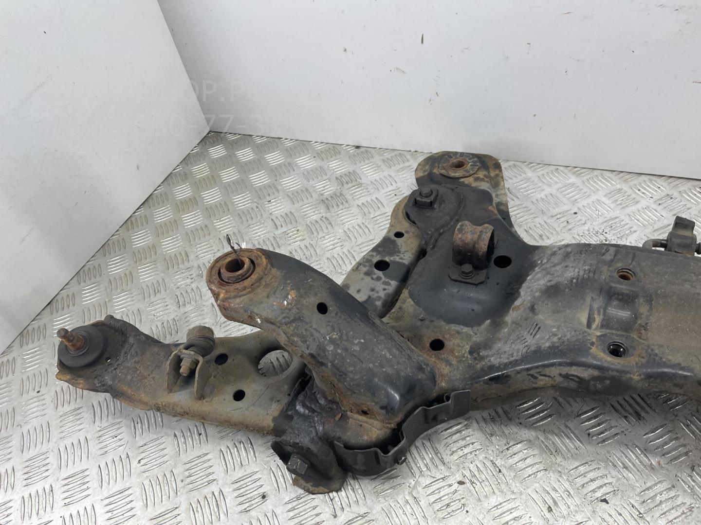 Балка подмоторная