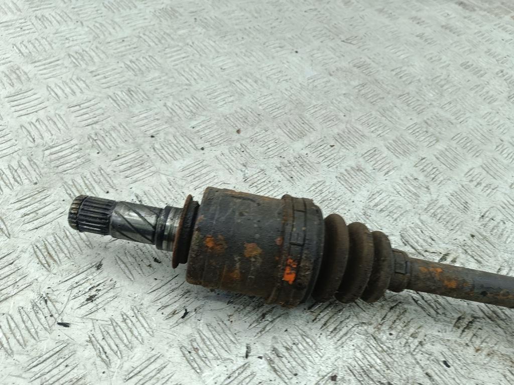 Полуось задняя