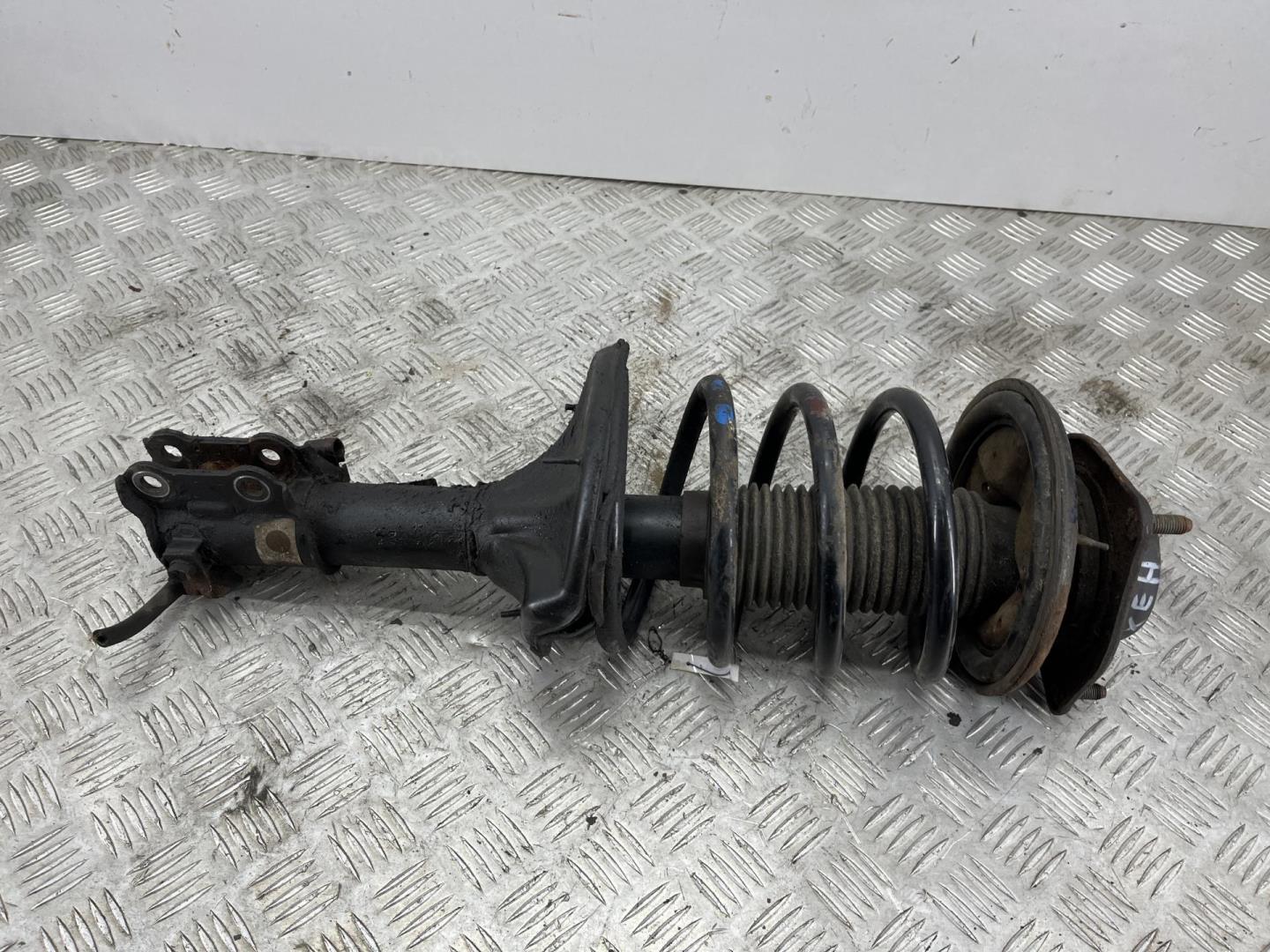 Амортизатор передний правый