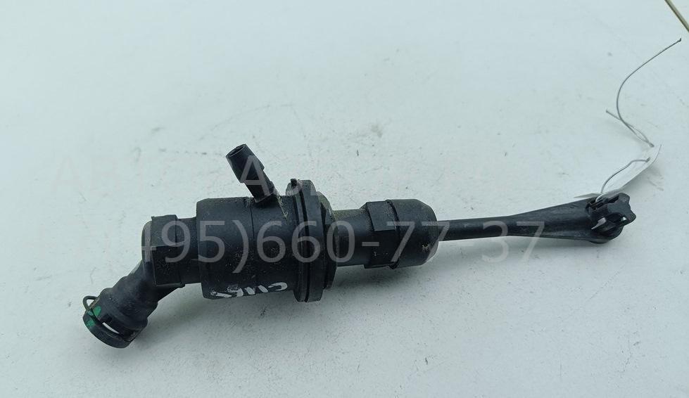 Цилиндр сцепления главный