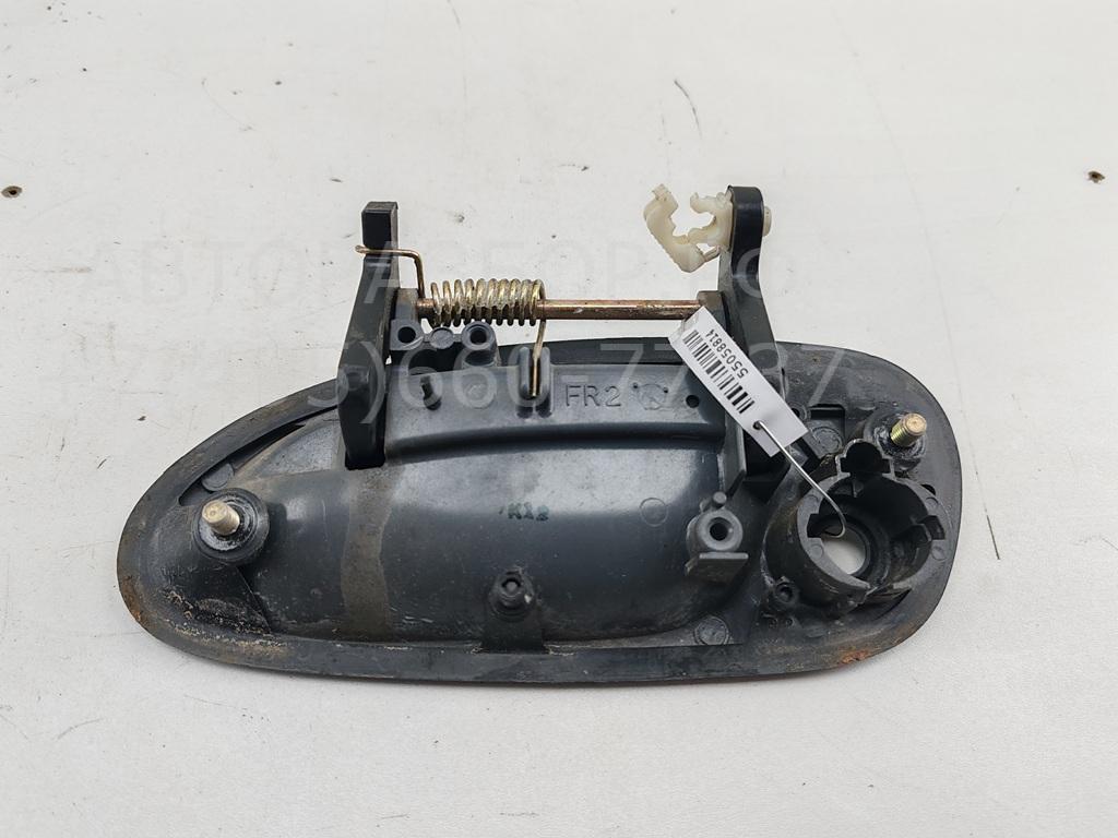 Ручка двери передней наружная правая