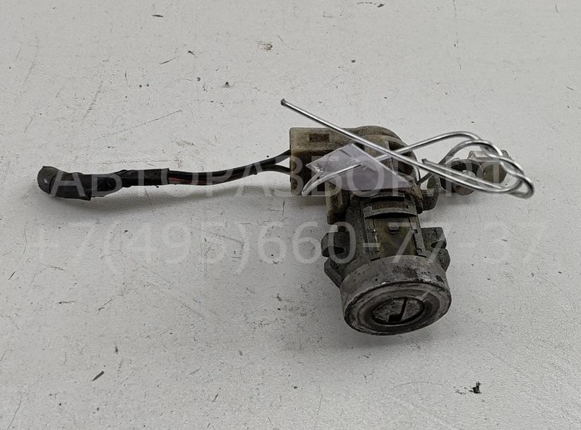 Вставка замка двери