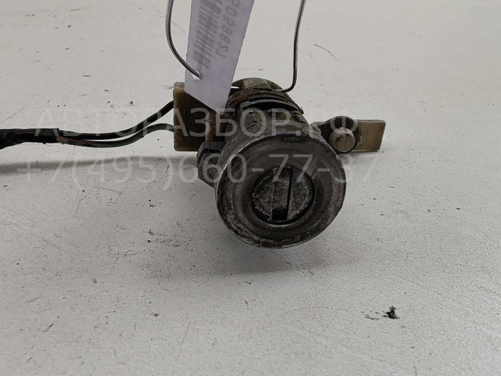 Вставка замка двери