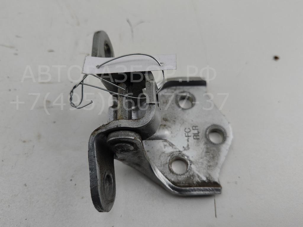 Петля двери