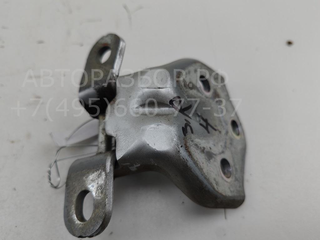 Петля двери