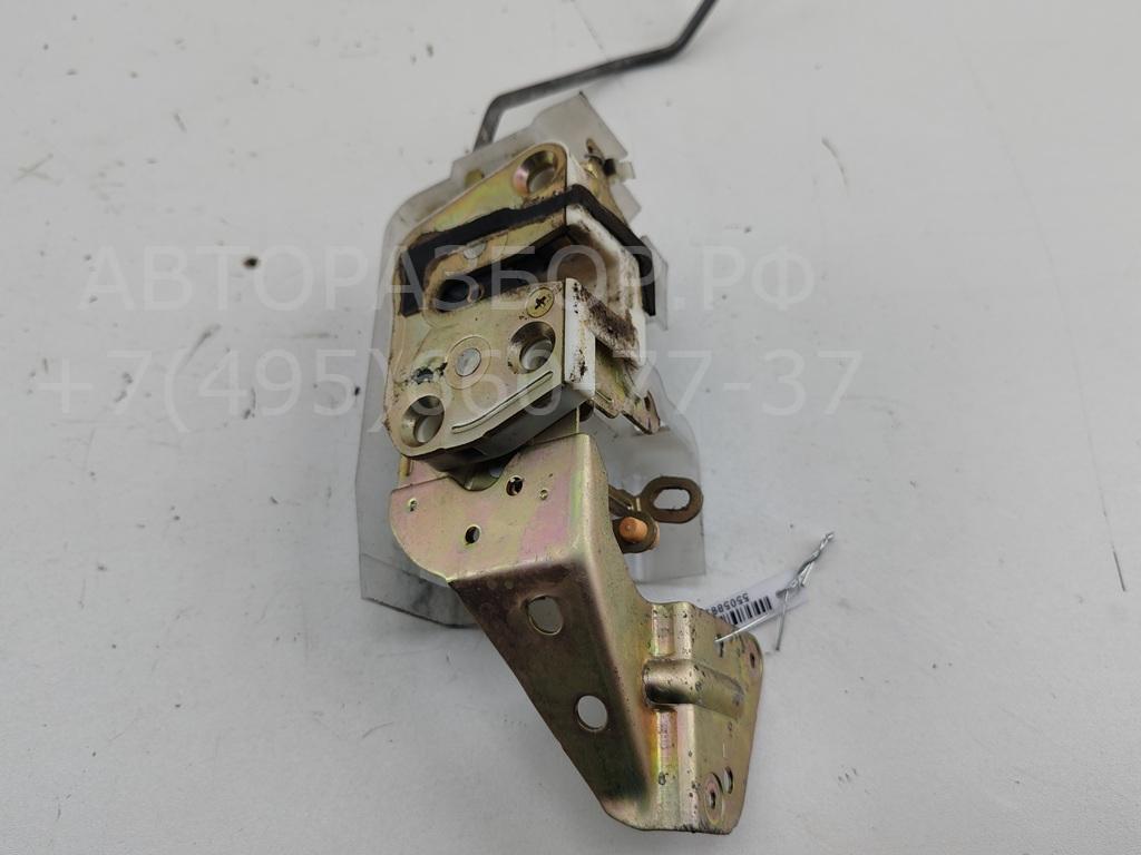 Замок двери передней левой