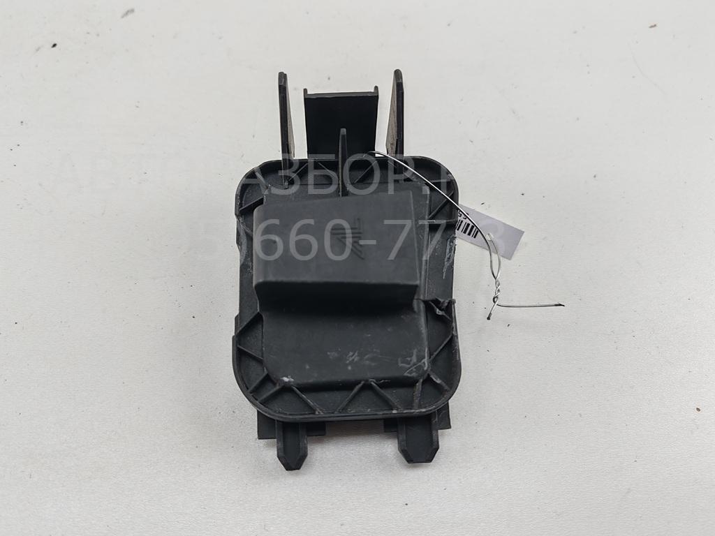 Крышка фары левой