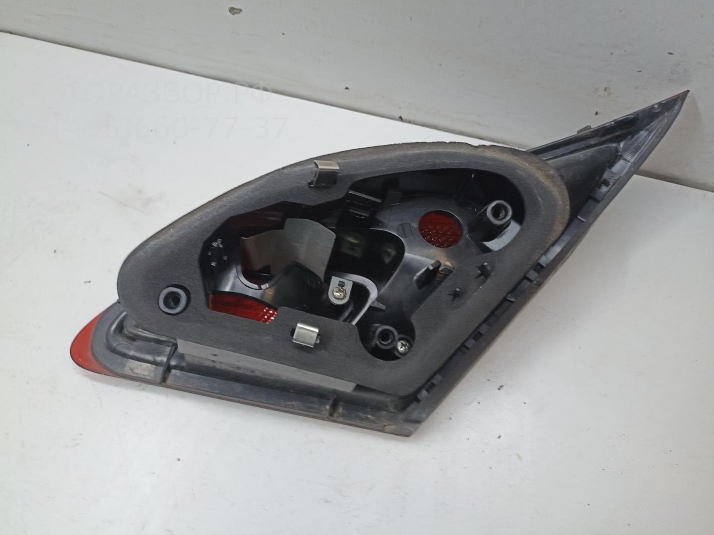 Фонарь задний внутренний левый