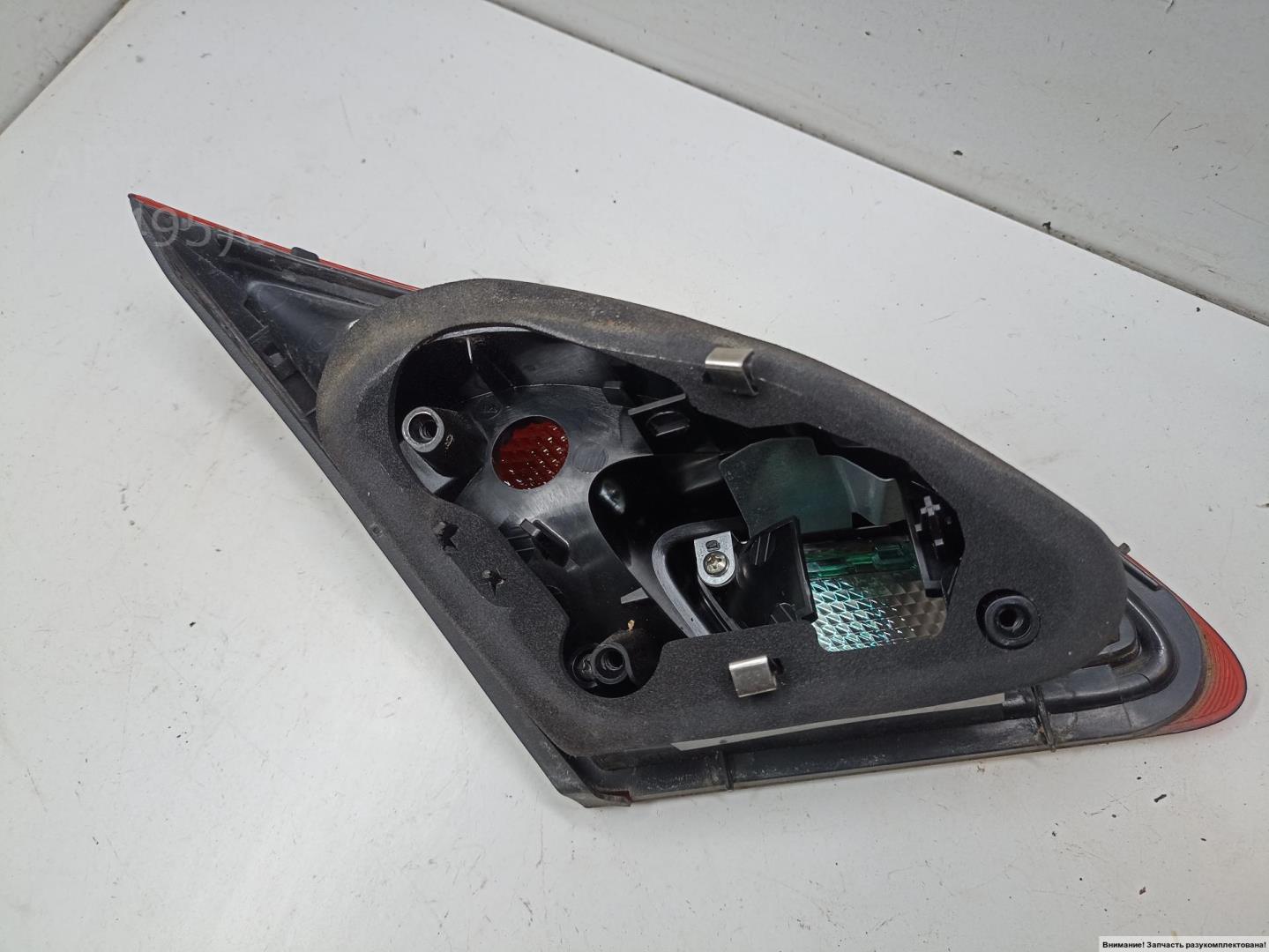 Фонарь задний внутренний правый