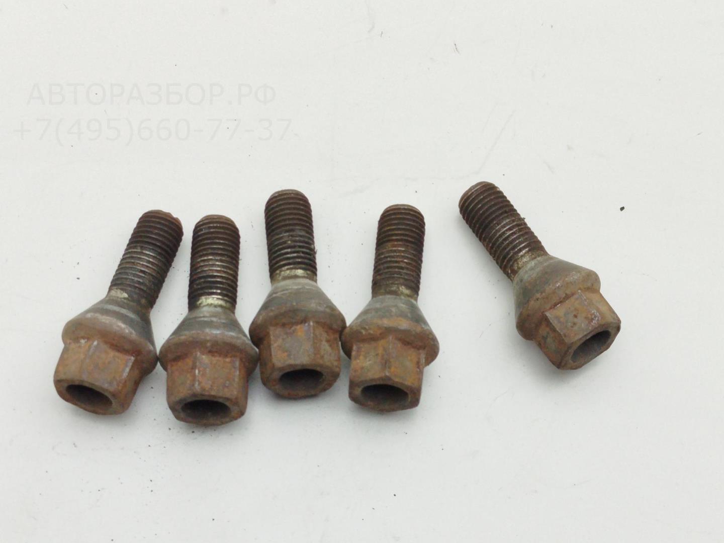 Болт колесный