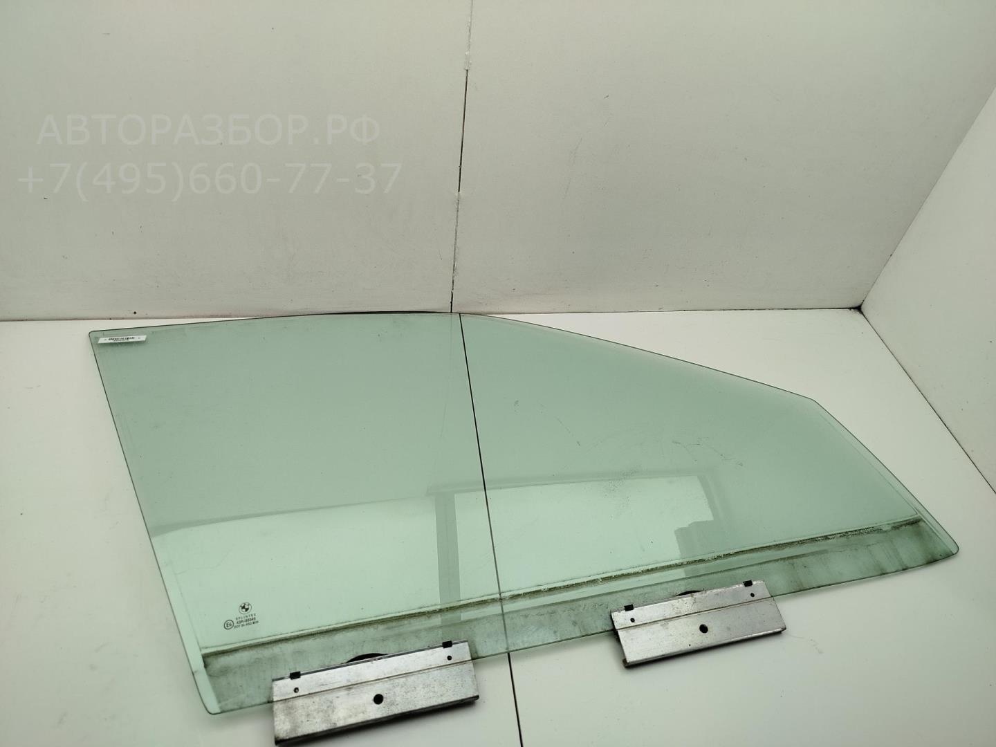 Стекло двери передней правой