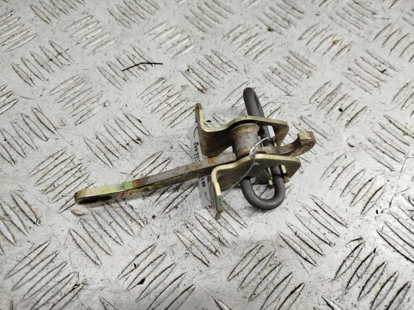 Ограничитель двери