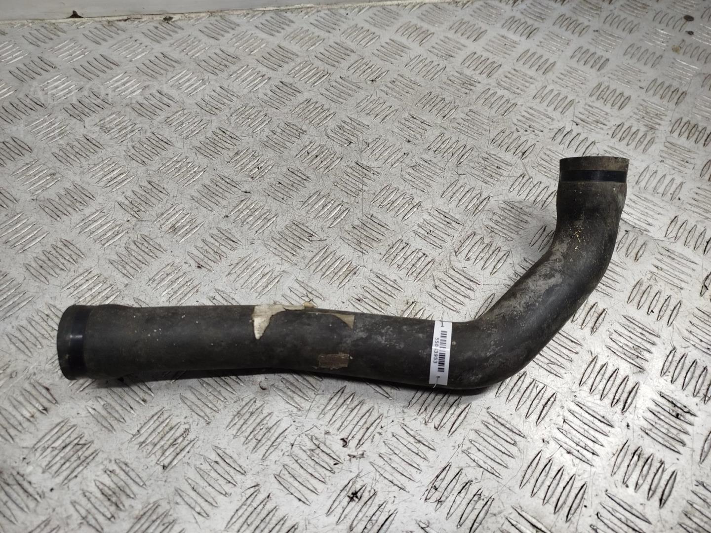 Патрубок радиатора