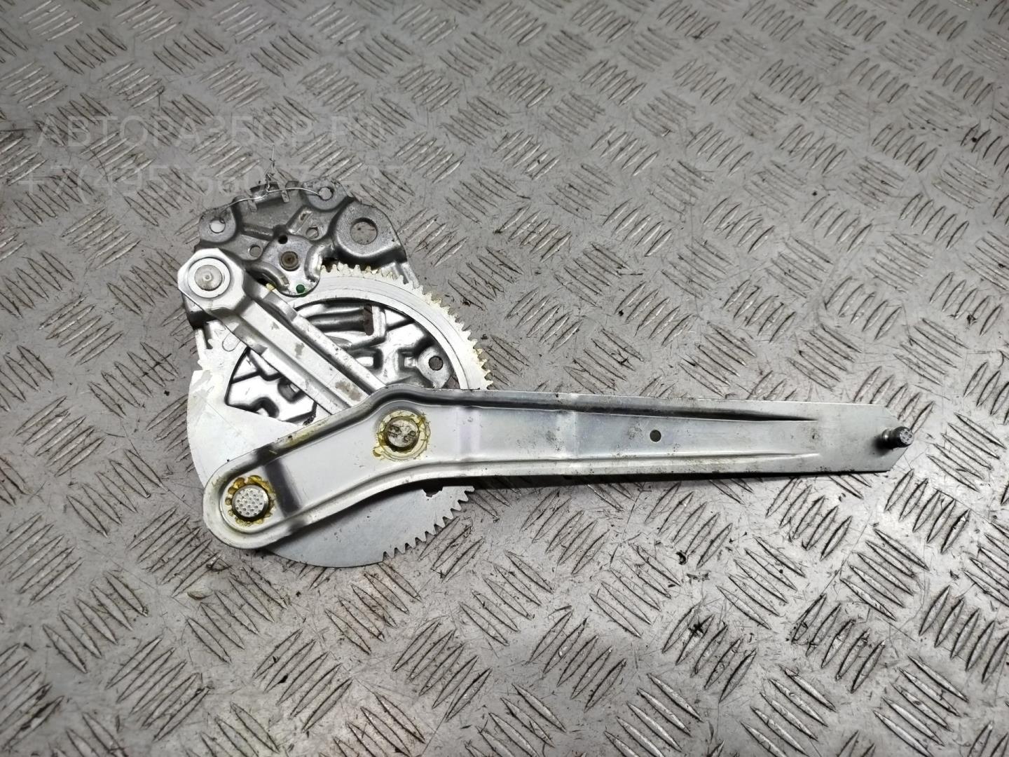 Стеклоподъемник механ. задний левый